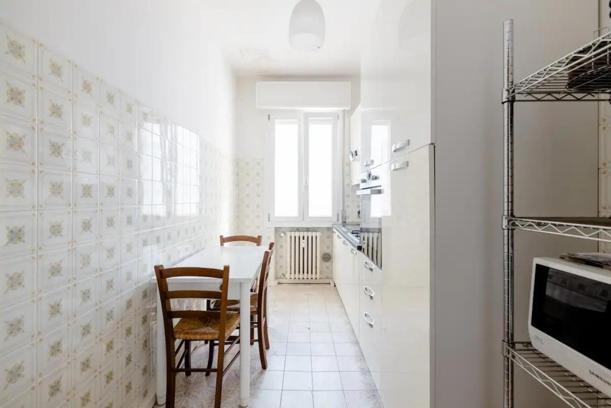Spaziosa Matrimoniale Nel Centro Di Modena公寓 外观 照片